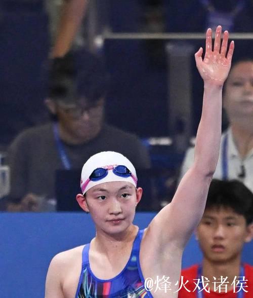 李冰洁勇夺全运会女子800米自由泳冠军
